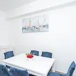 Amazing Apartment In Dubrovnik Dubrovnik