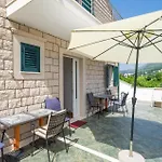Amazing Apartment In Dubrovnik *