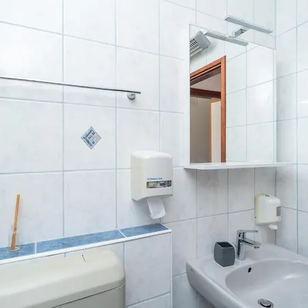 Amazing In With Kitchen